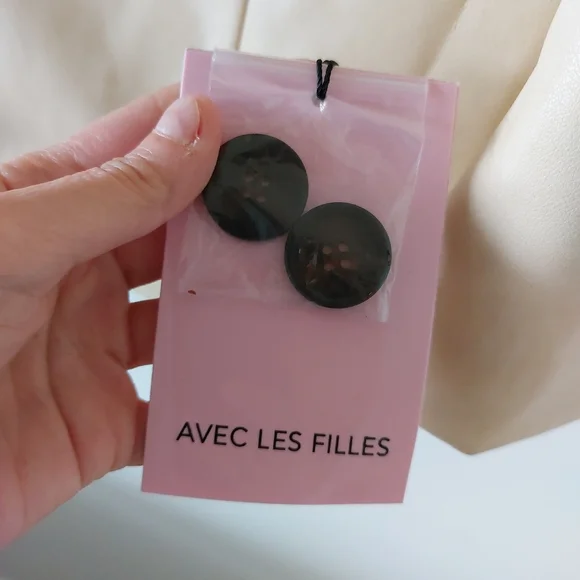 Women's Cream Jacket - Picture 3 of 7